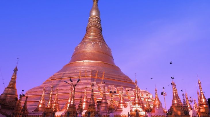 shwedagon pagoda at dusk